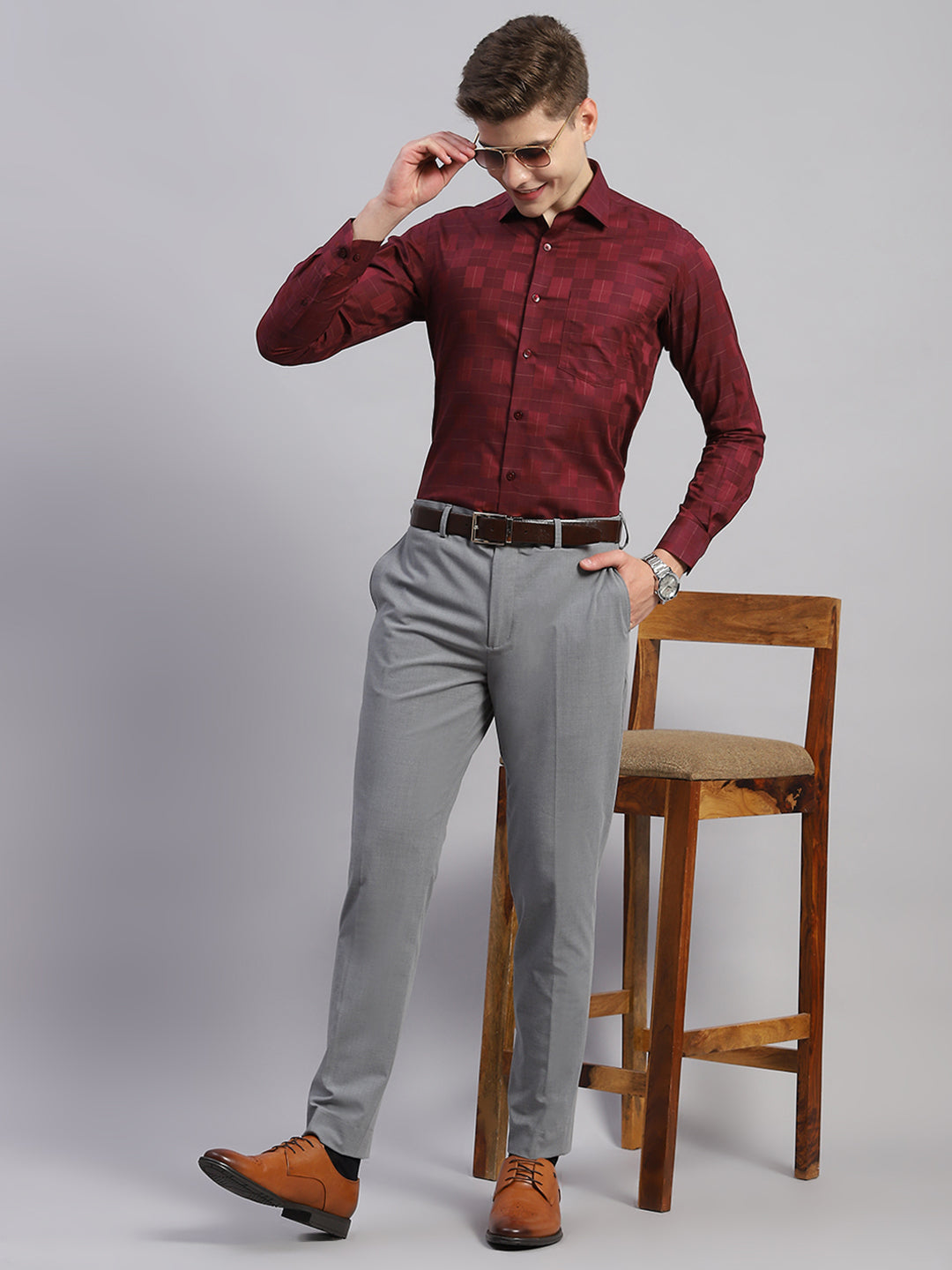 Men Maroon Solid Collar Full Sleeve Shirt