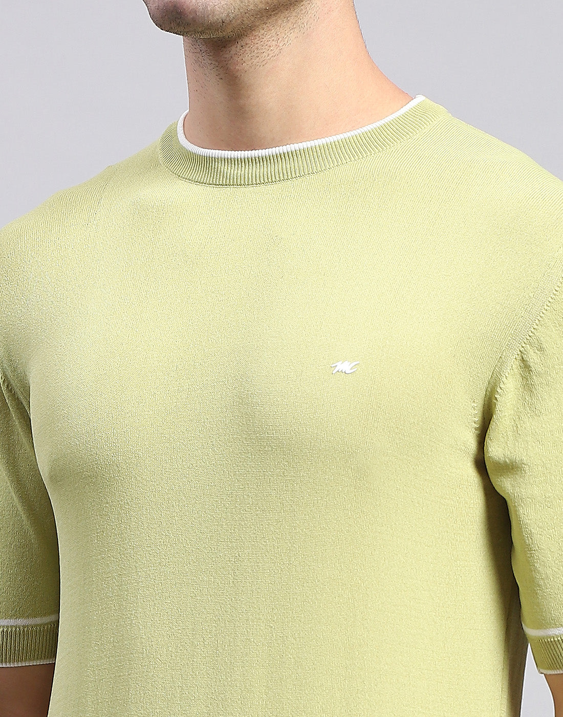 Men Olive Solid Round Neck Half Sleeve T-Shirt