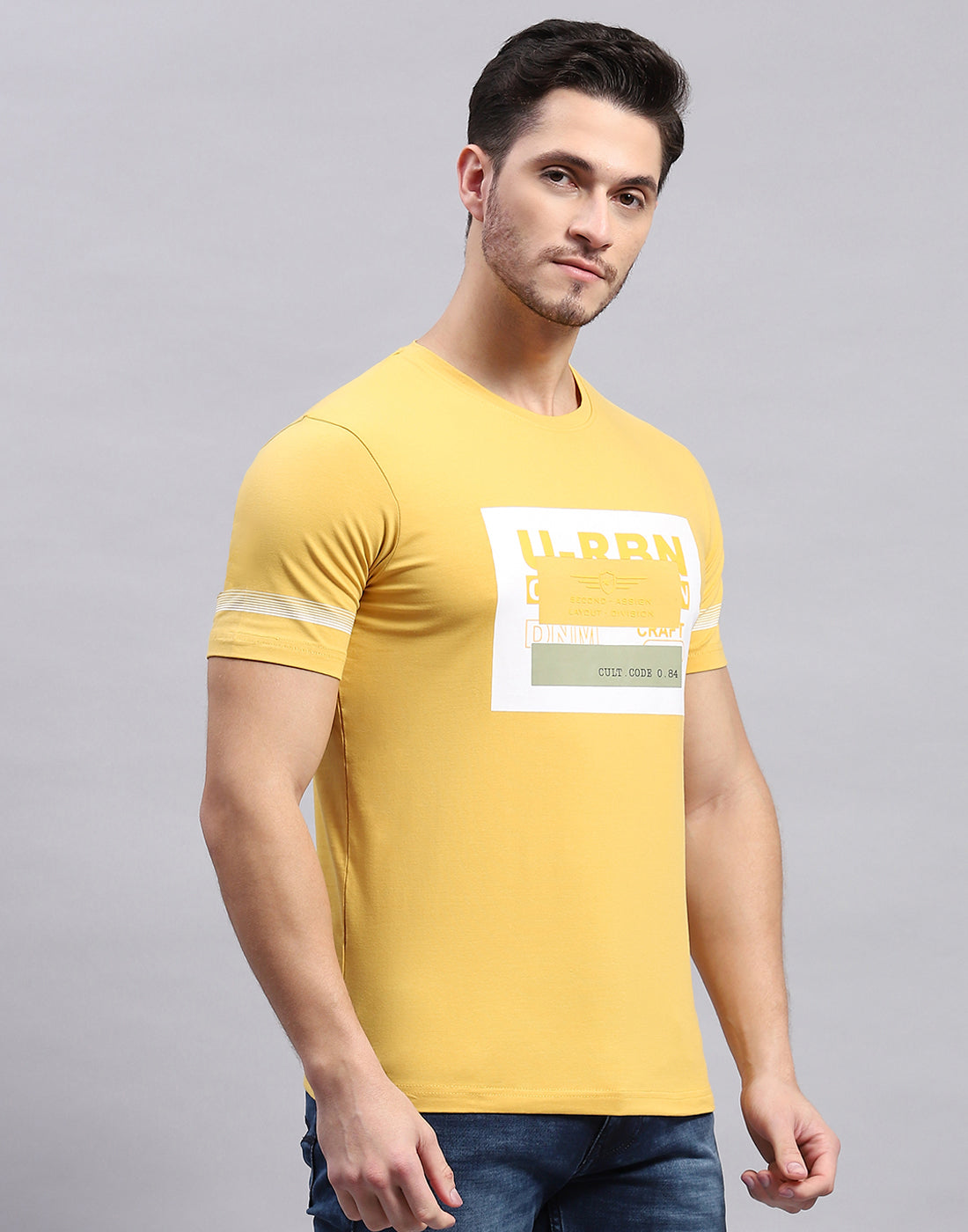Men Mustard Printed Round Neck Half Sleeve T-Shirt