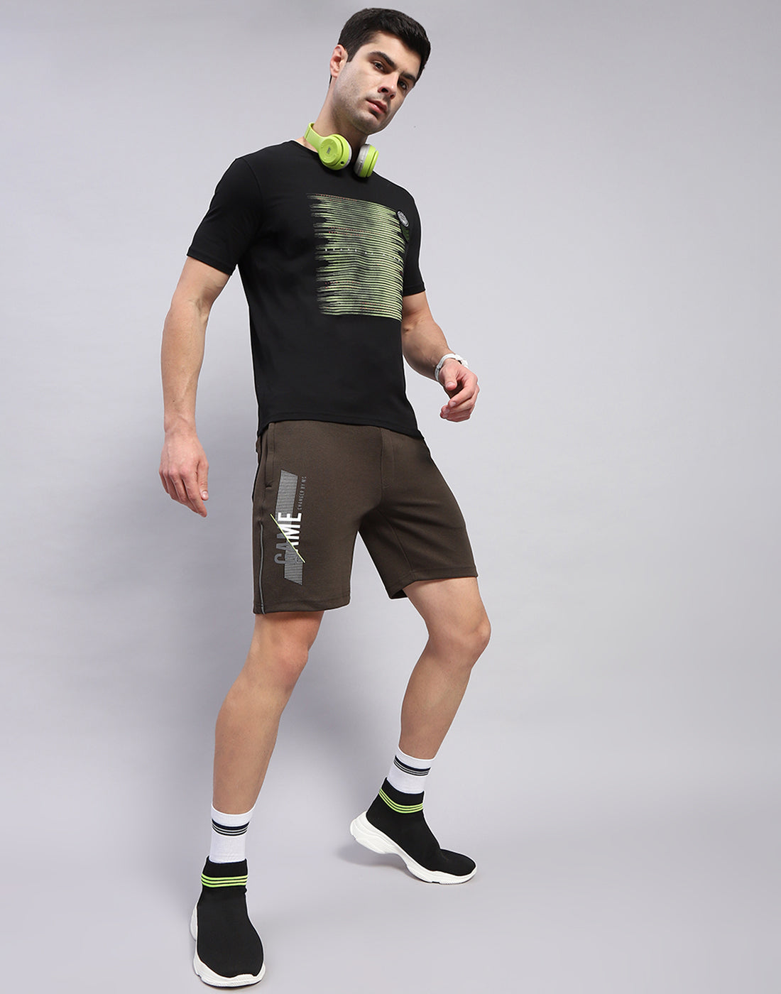 Men Olive Solid Regular Fit Bermuda