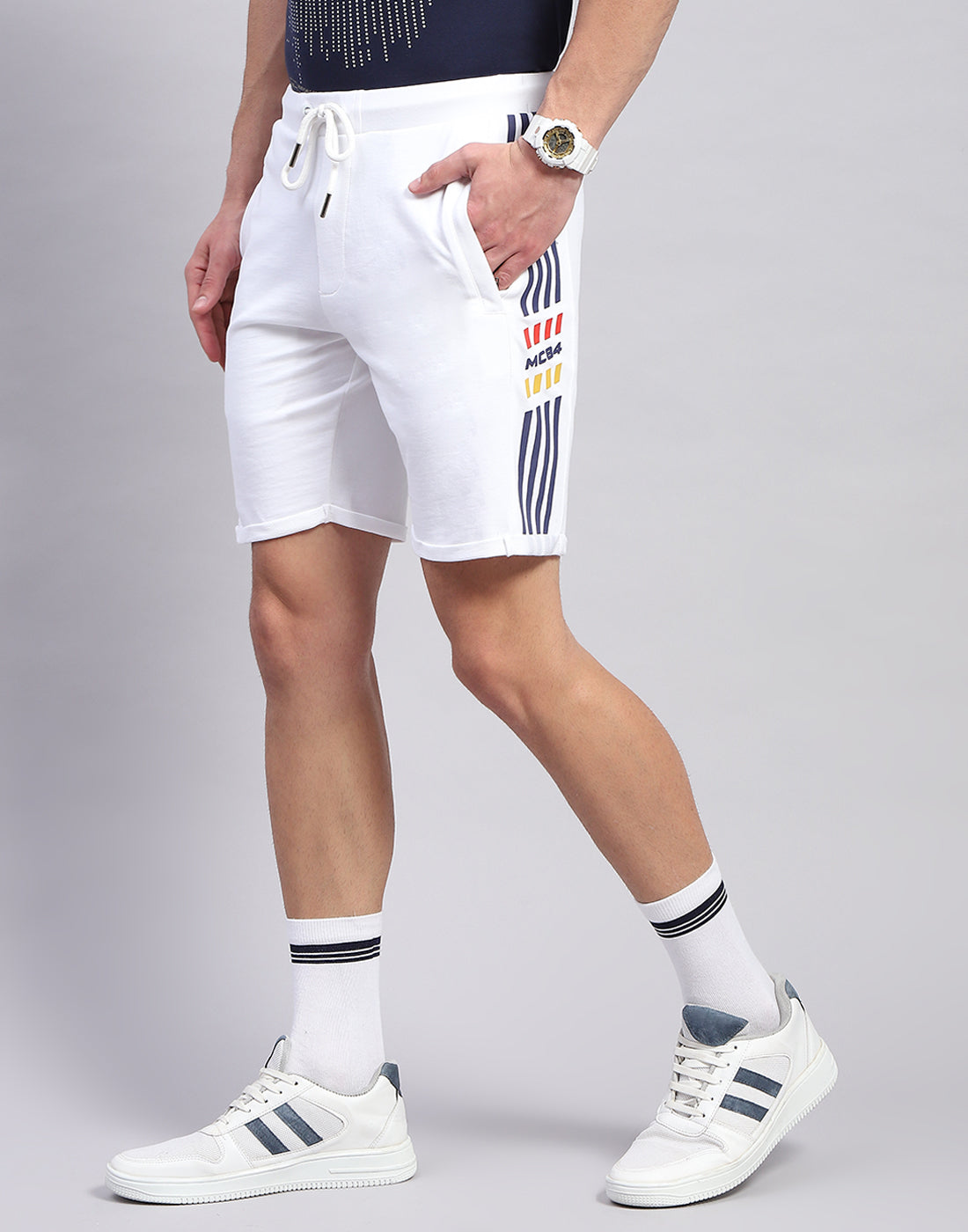 Men White Printed Regular Fit Bermuda