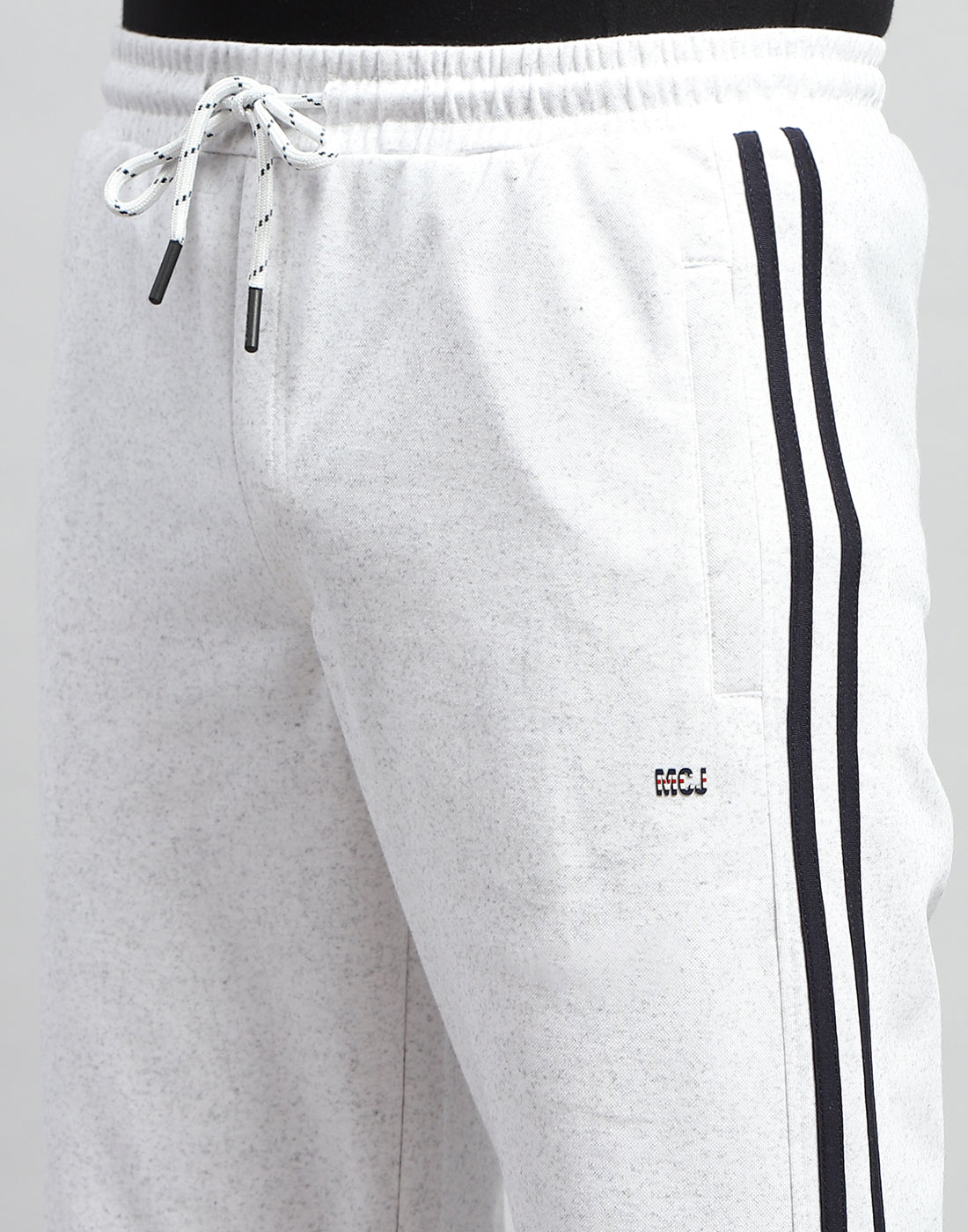 Men Off White Solid Regular Fit Lower