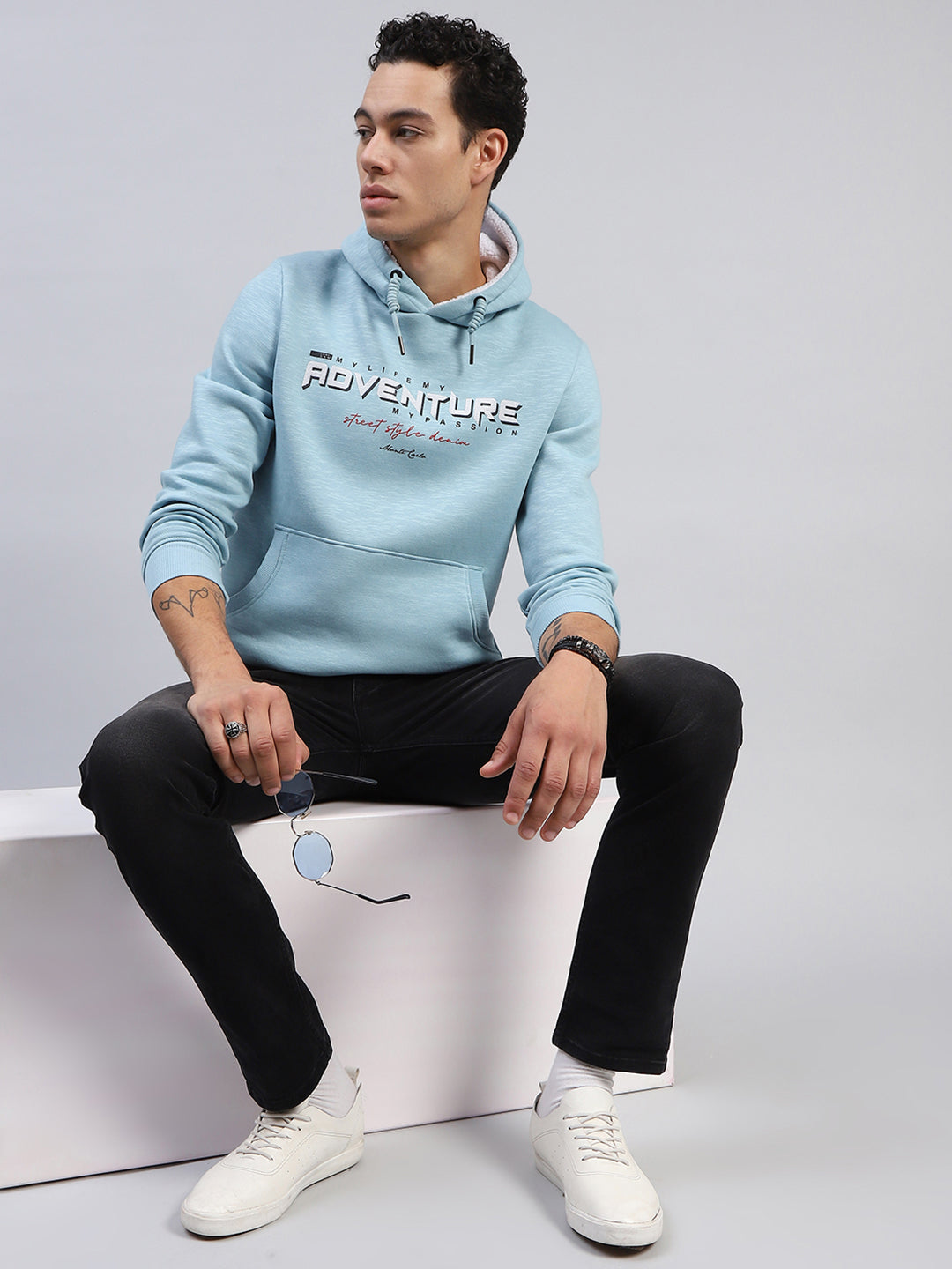 Men Blue Printed Hooded Full Sleeve Sweatshirt