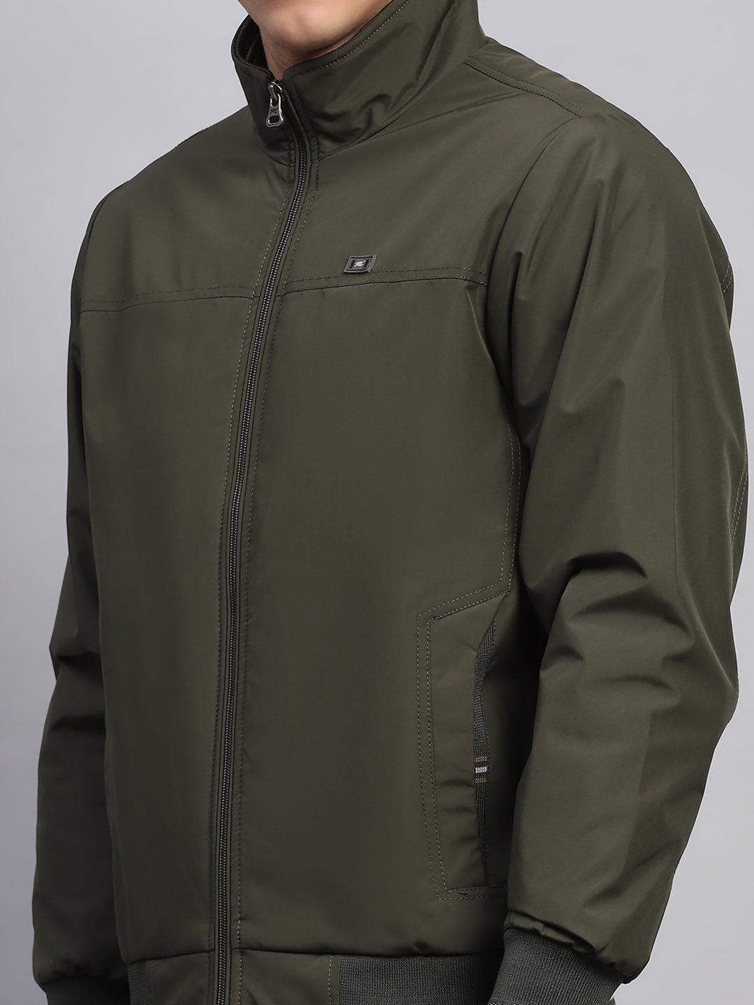 Men Olive Solid Collar Full Sleeve Jacket