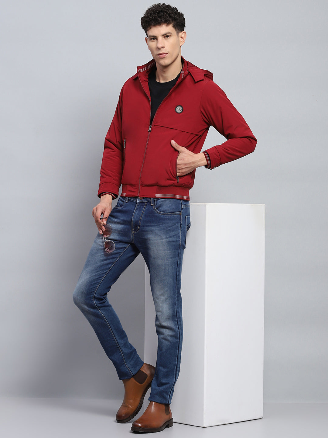 Men Maroon Solid Hooded Full Sleeve Jacket