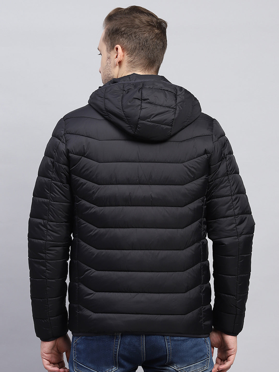 Men Black Solid Hooded Full Sleeve Heating Jacket