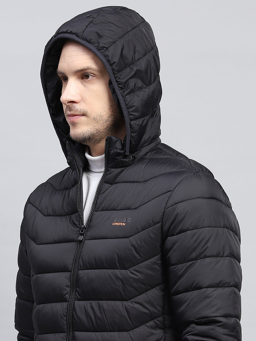 Men Black Solid Hooded Full Sleeve Heating Jacket