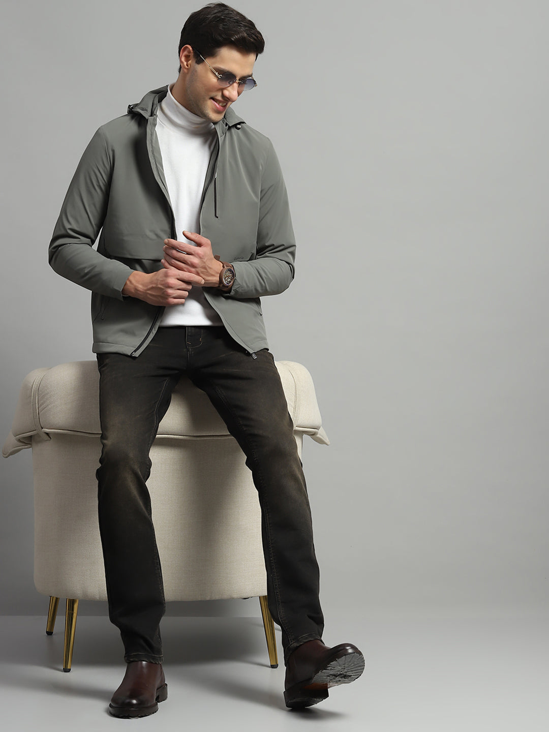 Luxuria Men Olive Solid Detachable Hood Full Sleeve Jacket