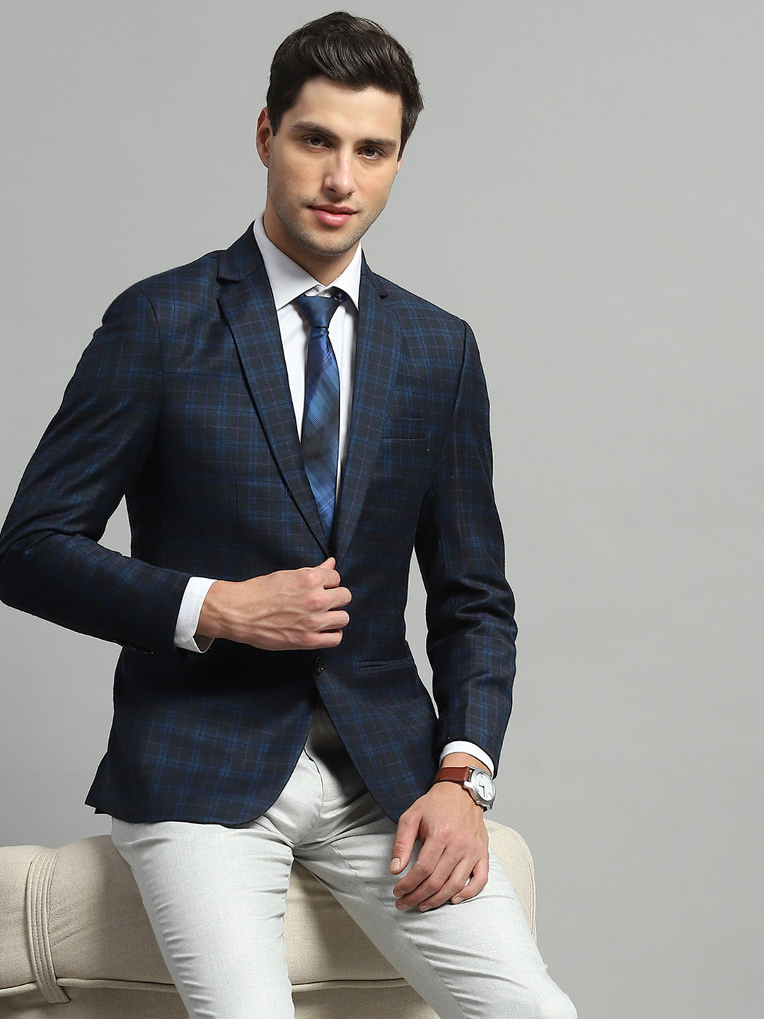 Luxuria Men Blue Solid Notch Lapel Collar Full Sleeve Blazer