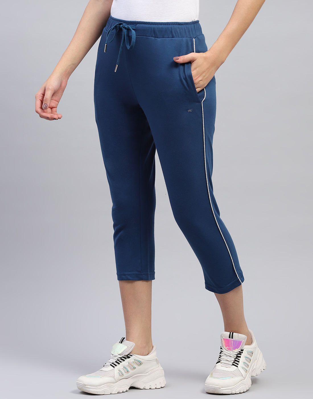 Women Teal Blue Solid Capri