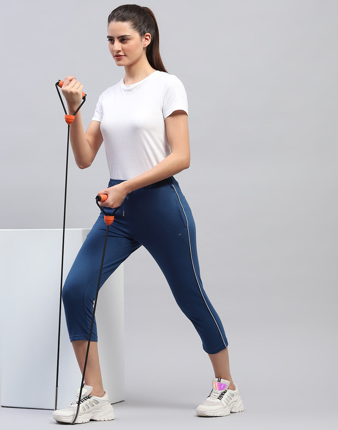 Women Teal Blue Solid Capri