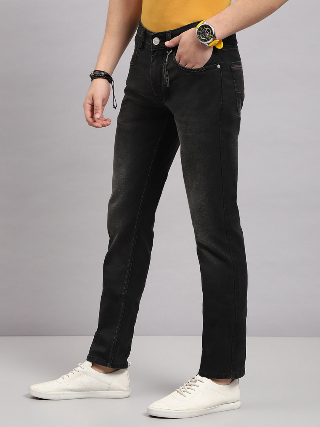 Men Black Solid Narrow Fit Denim