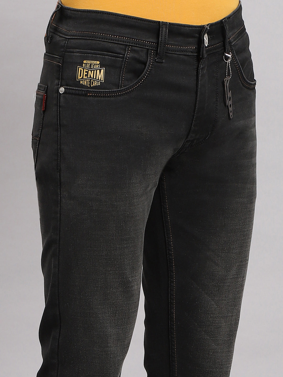 Men Black Solid Narrow Fit Denim