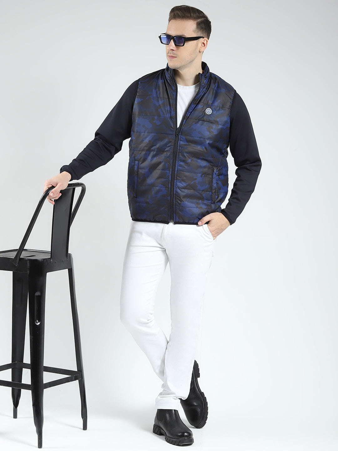 Men Navy Blue Solid Detachable Hood Full Sleeve Reversible Sweatshirt