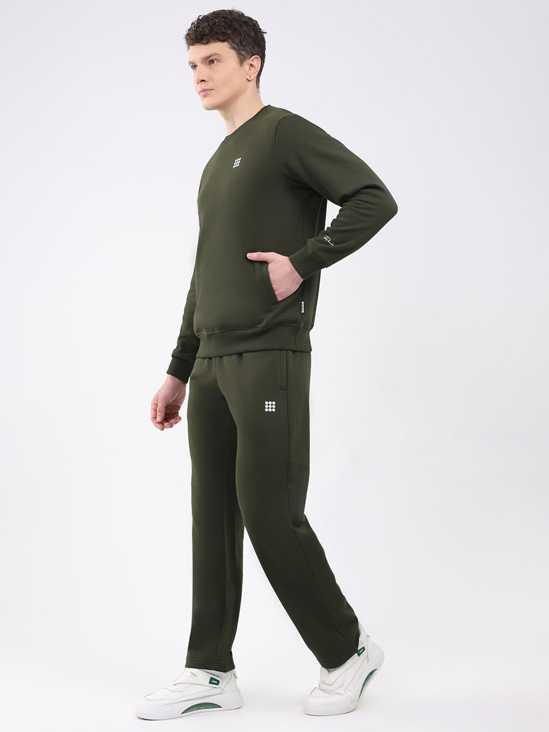 Rock.it Men Olive Solid Round Neck Sleeveless Winter Tracksuit