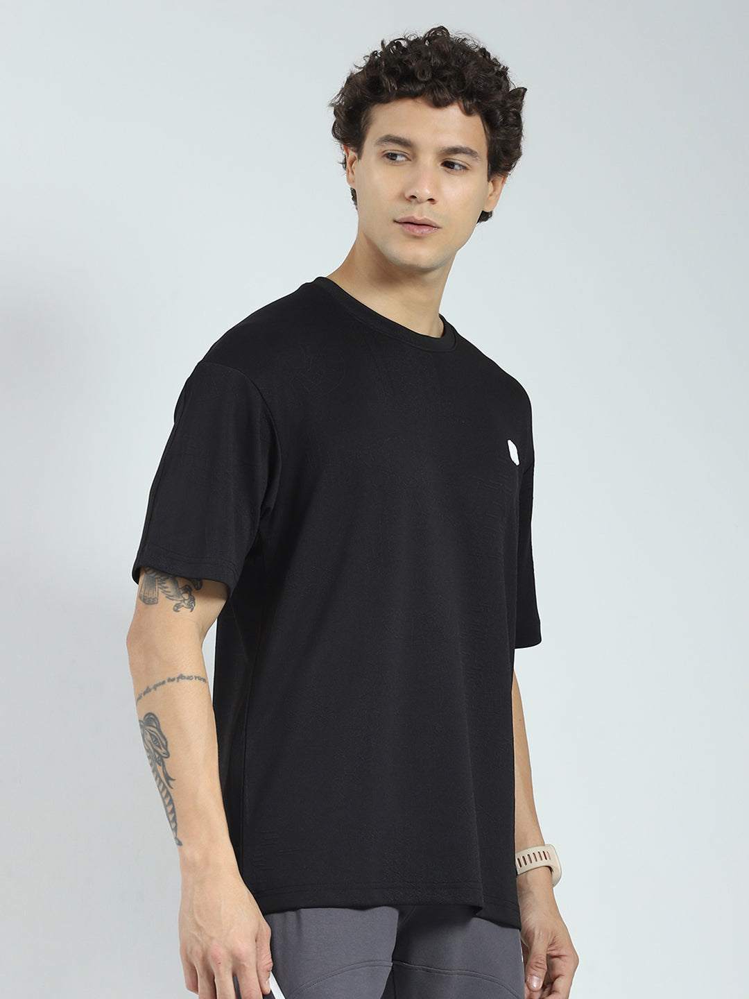 Rock.it Men Black Self Design Round Neck Half Sleeve T-Shirt