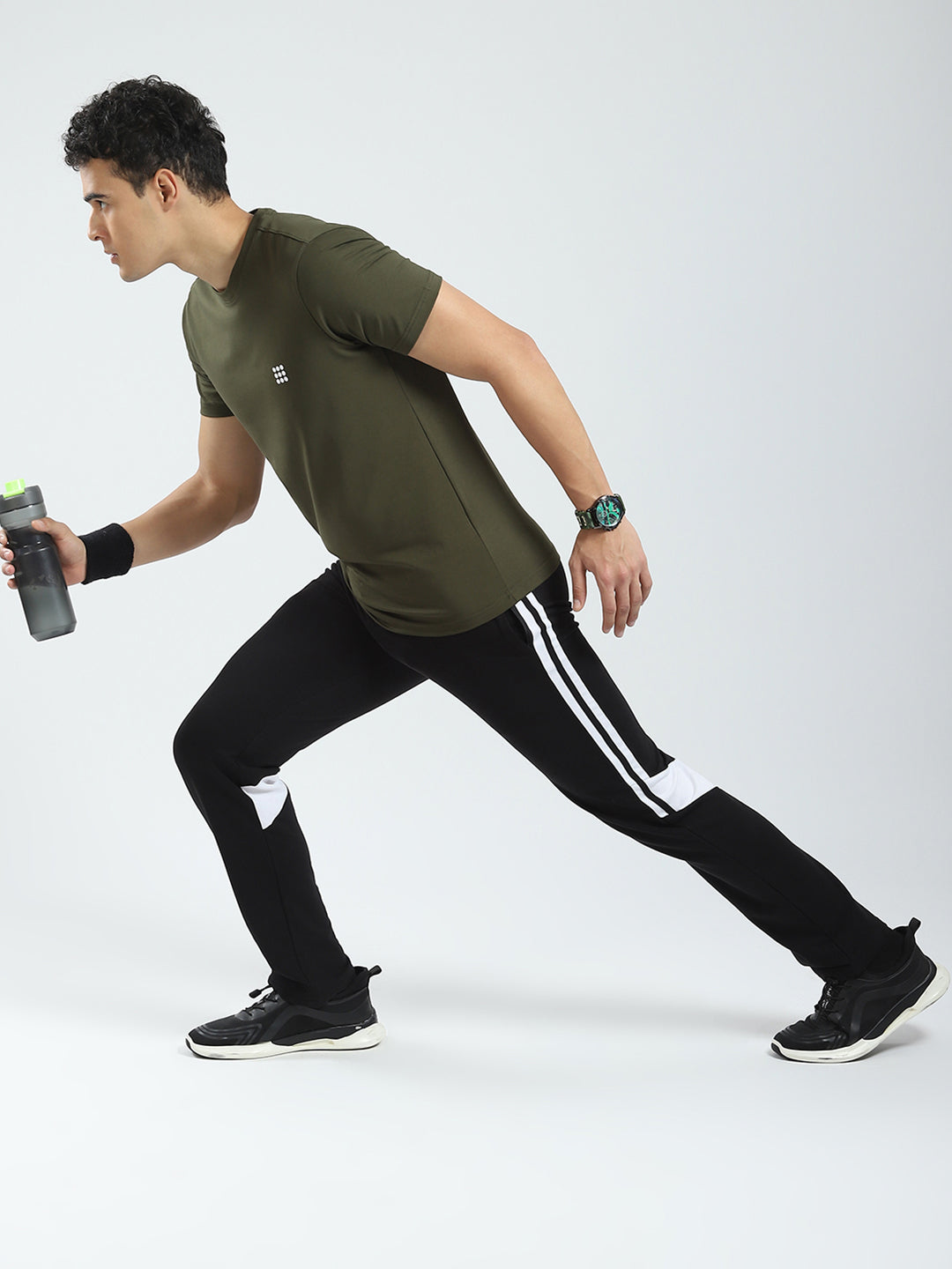 Rock.it Men Olive Solid Round Neck Half Sleeve T-Shirt