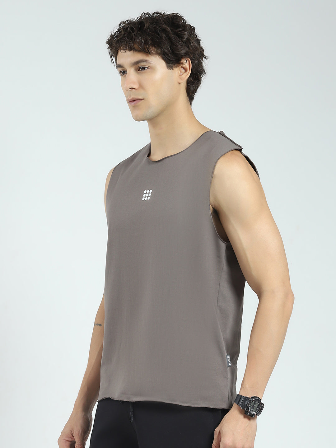 Rock.it Men Grey Solid Round Neck Sleeveless T-Shirt