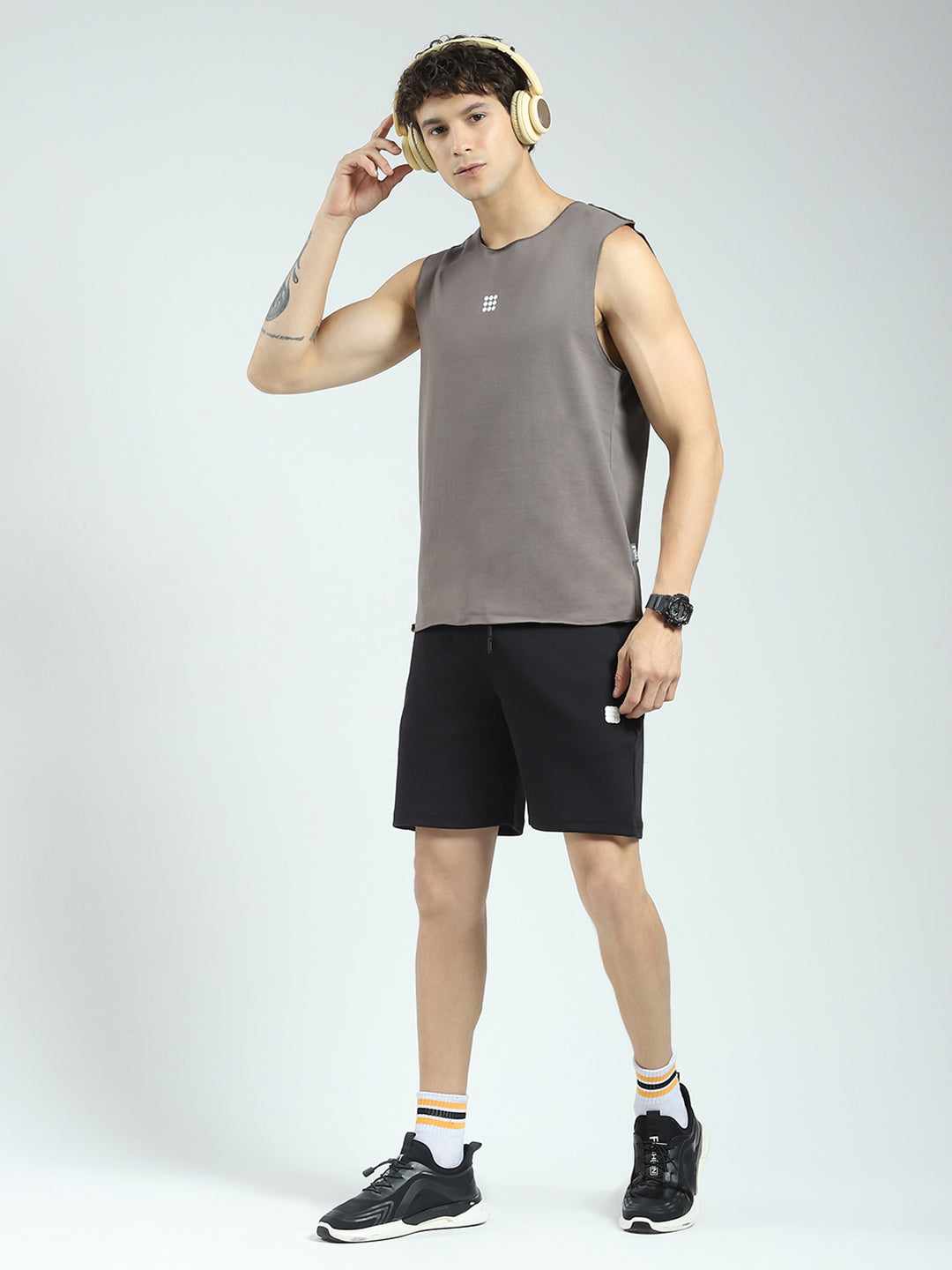 Rock.it Men Grey Solid Round Neck Sleeveless T-Shirt