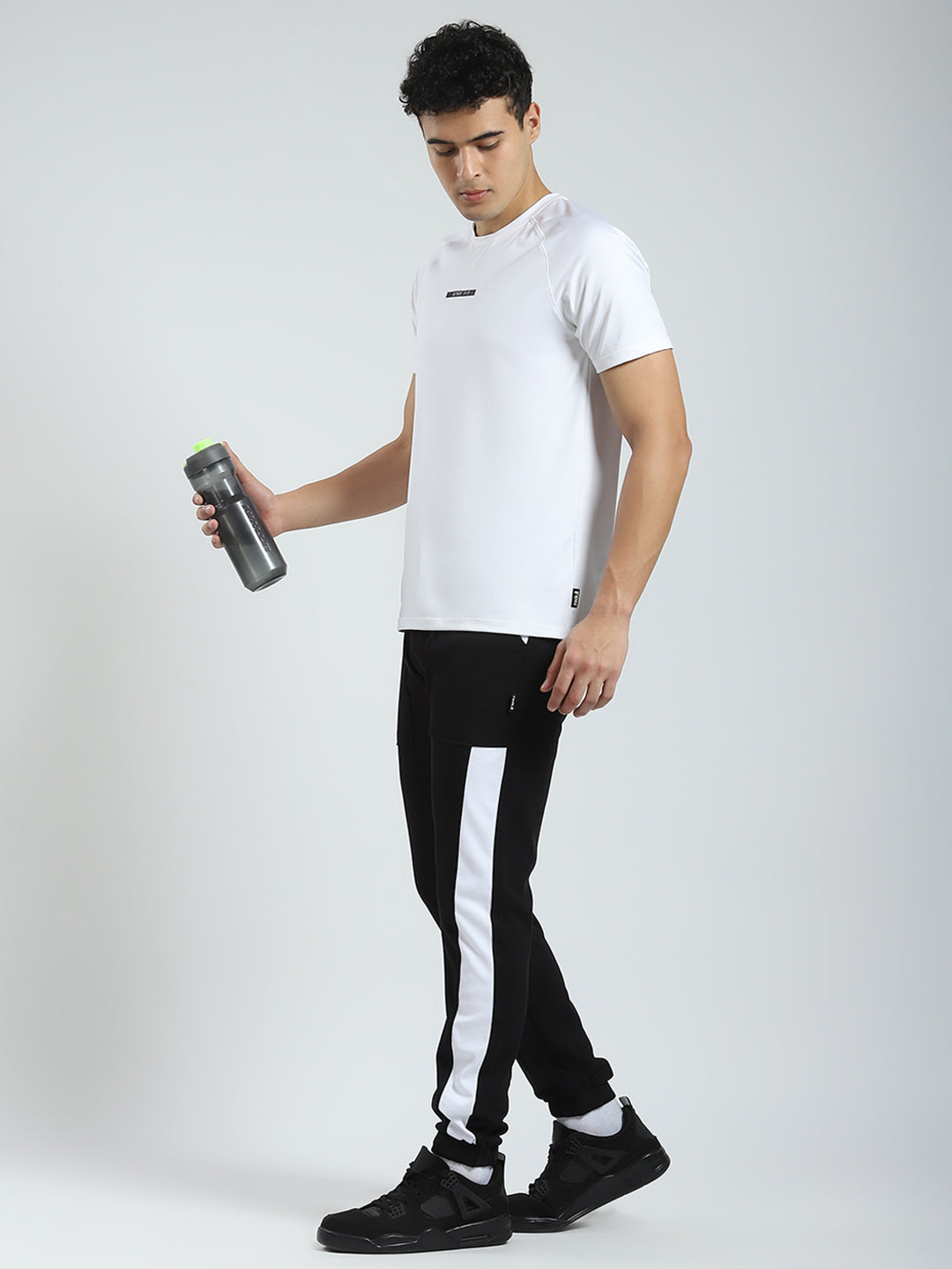 Rock.it Men Black Solid Regular Fit Jogger
