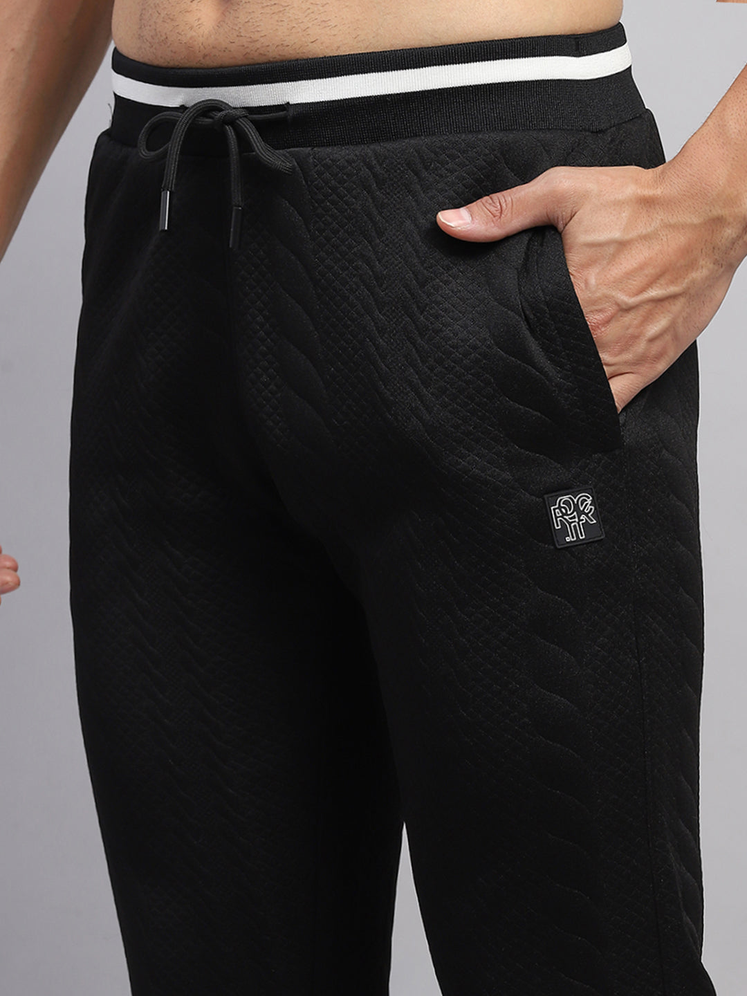 Rock.it Men Black Self Design Round Neck Sleeveless Winter Tracksuit