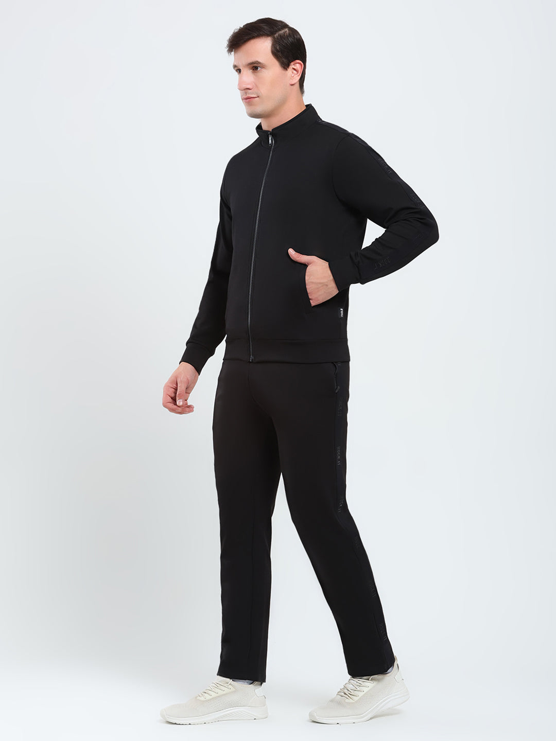 Rock.it Men Black Solid Mock Neck Full Sleeve Winter Tracksuit
