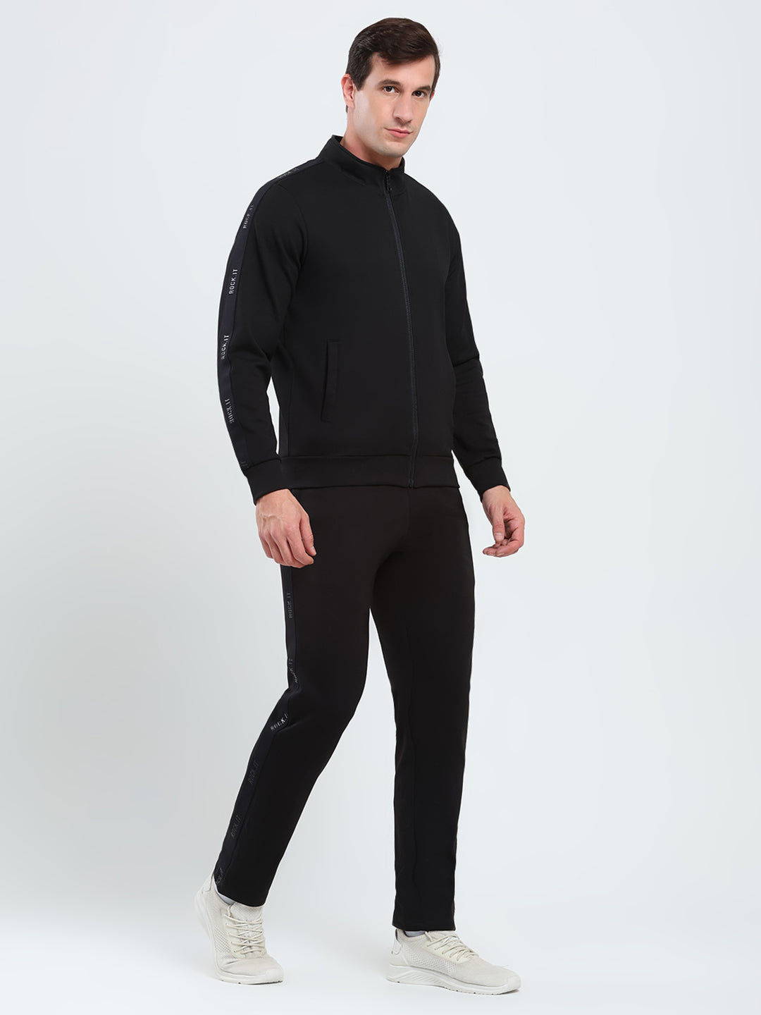 Rock.it Men Black Solid Mock Neck Full Sleeve Winter Tracksuit