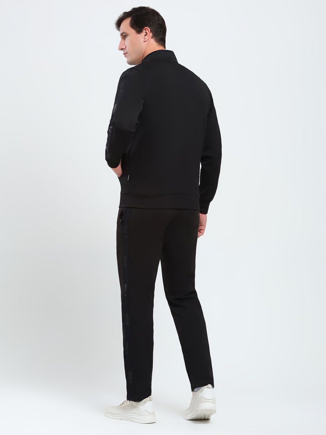 Rock.it Men Black Solid Mock Neck Full Sleeve Winter Tracksuit