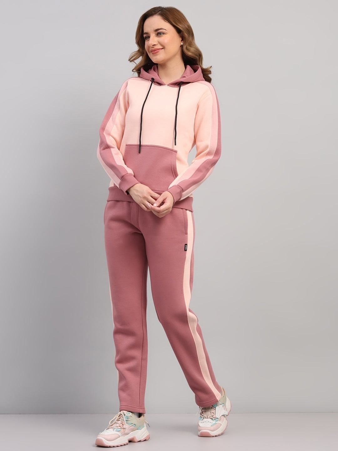 Rock.it Women Mauve Solid Hooded Full Sleeve Winter Tracksuit