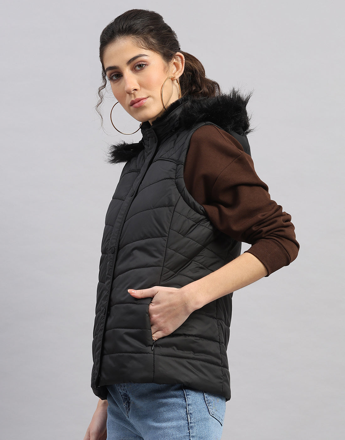 Rock.it Women Black Solid Collar Sleeveless Jacket