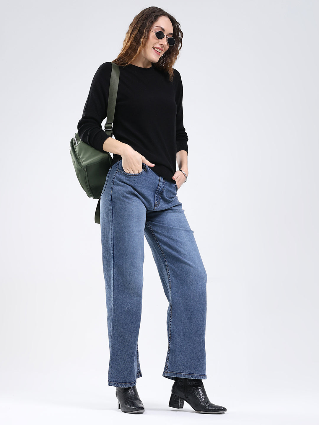 Rock.it Women Black Solid Round Neck Full Sleeve Pullover