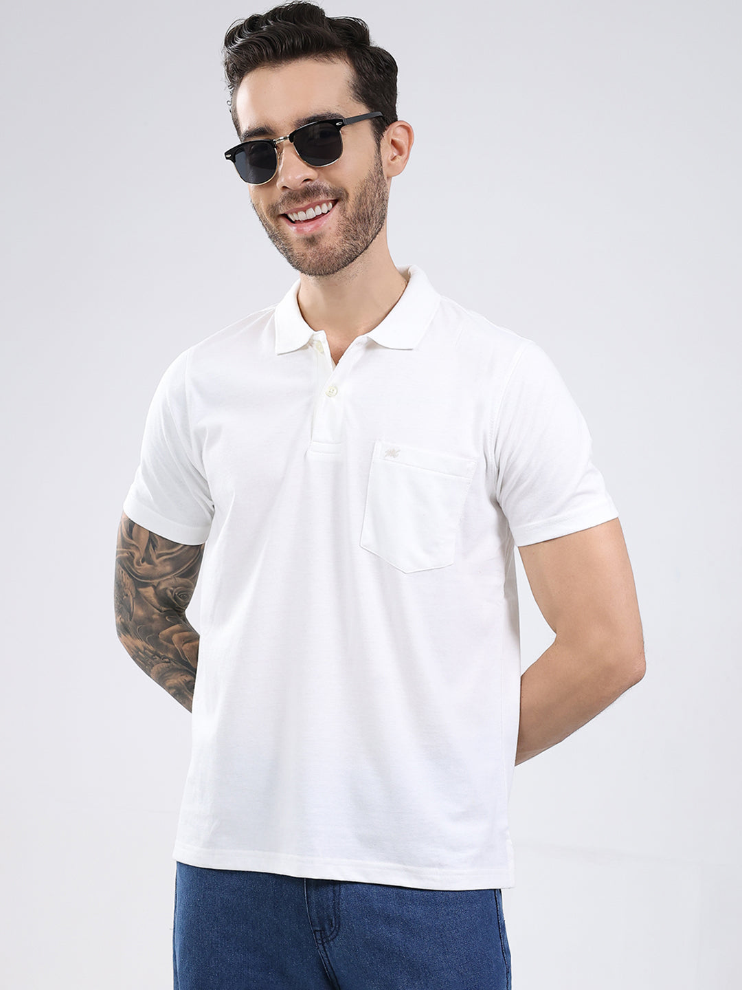 Men White Solid Collar Half Sleeve T-Shirt