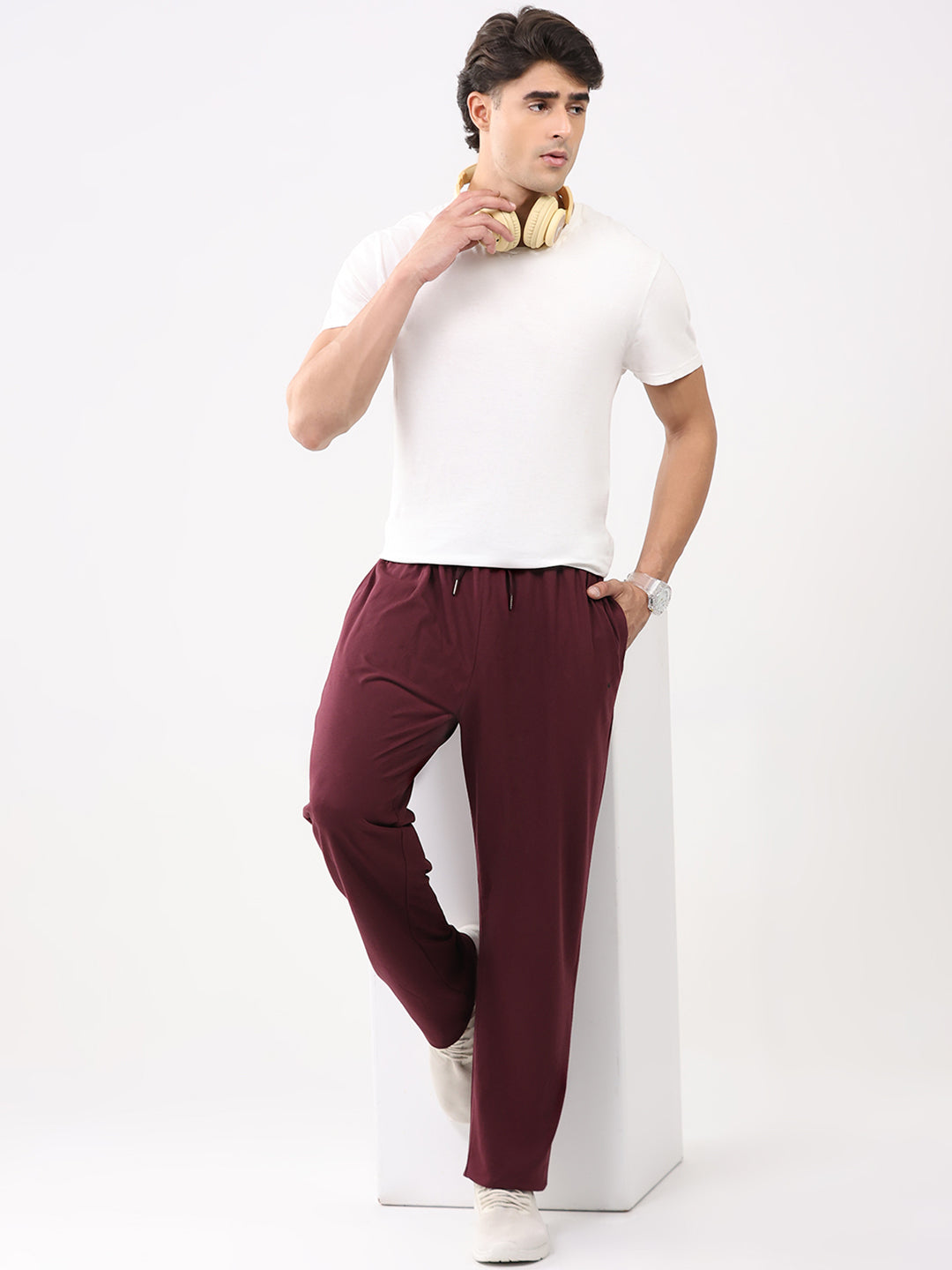 Men Maroon Solid Regular Fit Lower