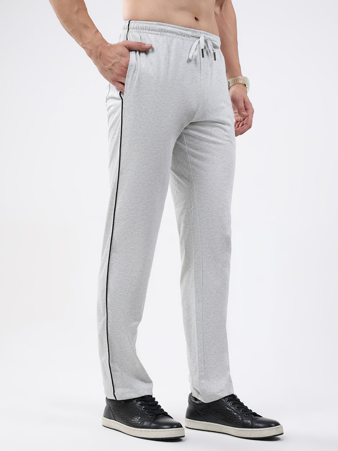 Men Off White Solid Regular Fit Lower