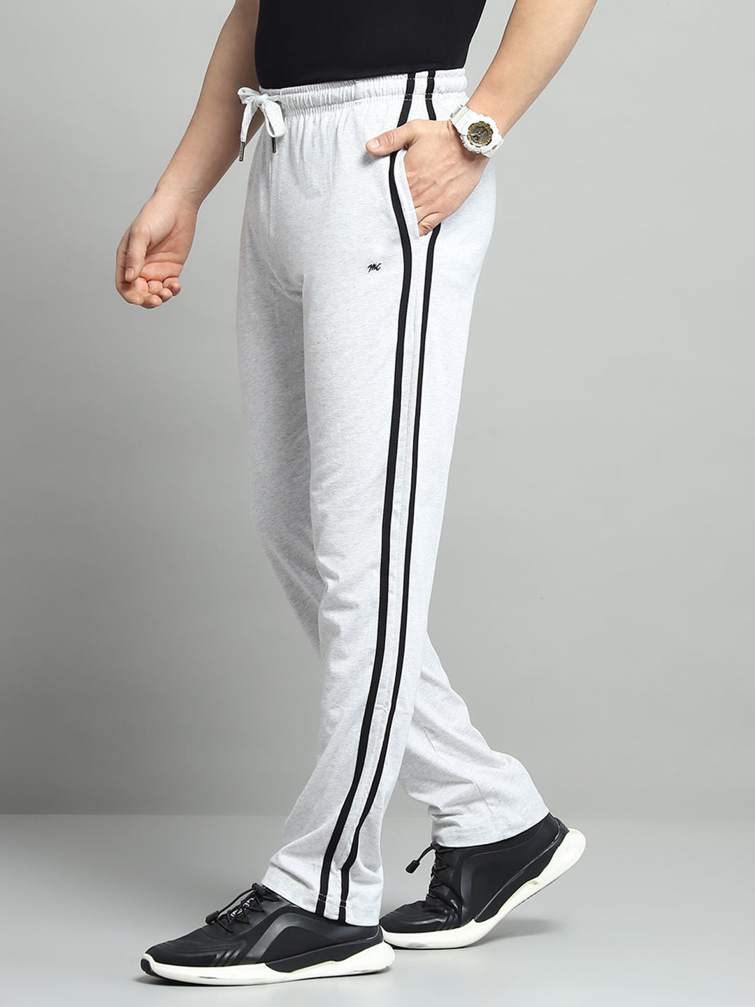 Men Off White Solid Regular Fit Lower