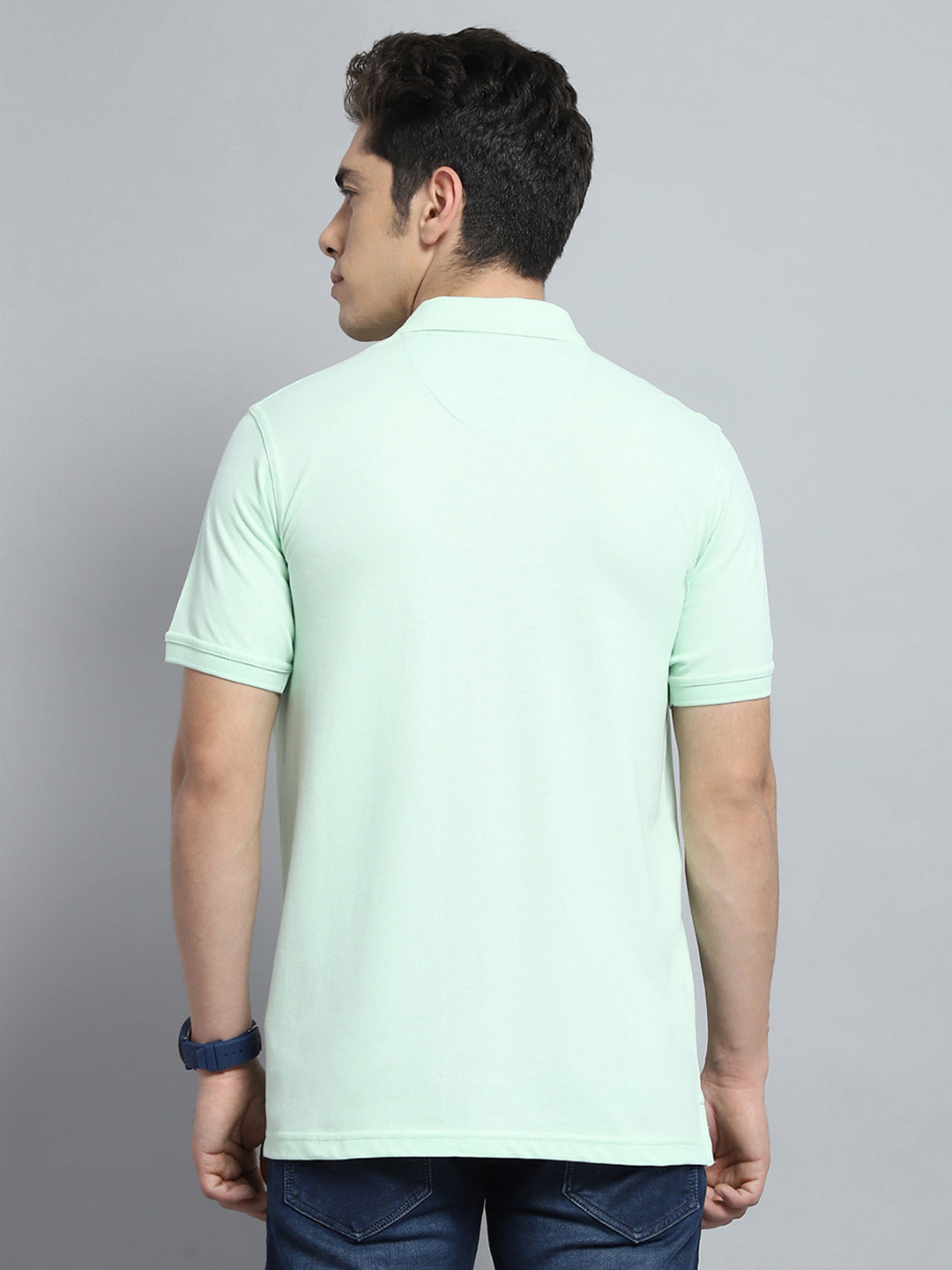 Men Green Solid Collar Half Sleeve T-Shirt