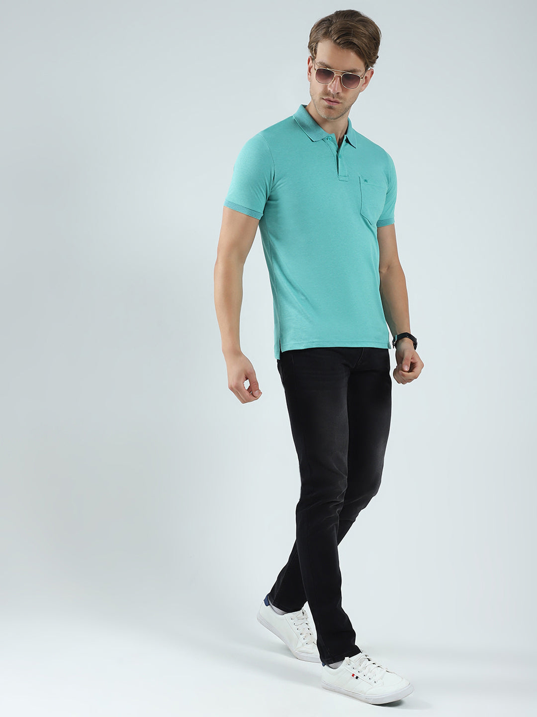 Men Green Solid Collar Half Sleeve T-Shirt