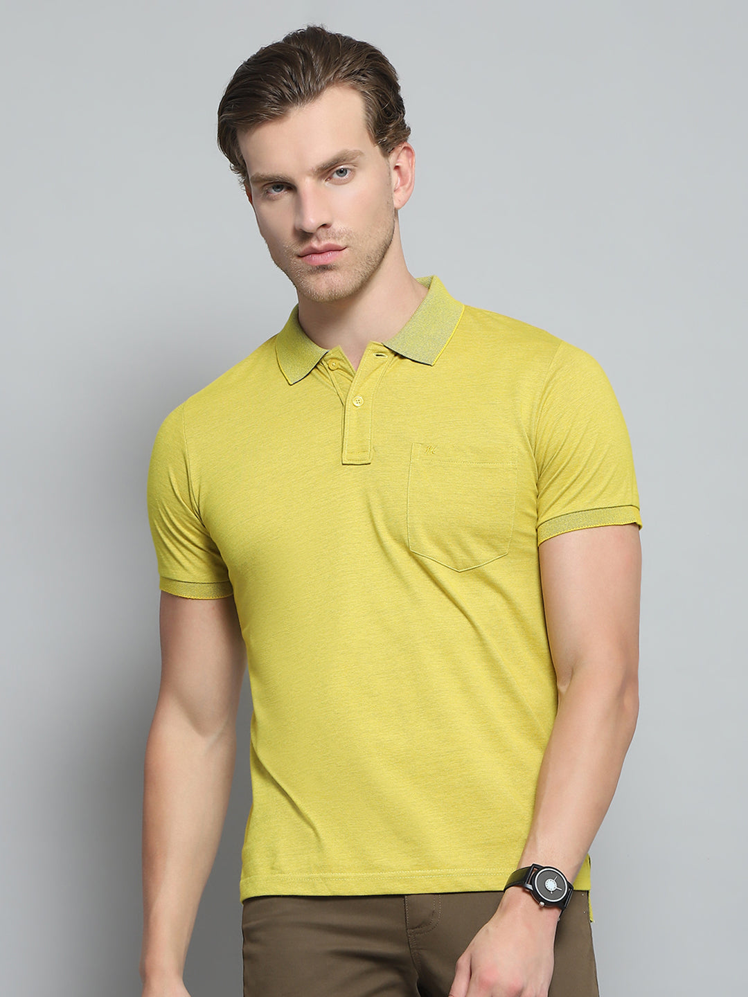 Men Yellow Solid Collar Half Sleeve T-Shirt