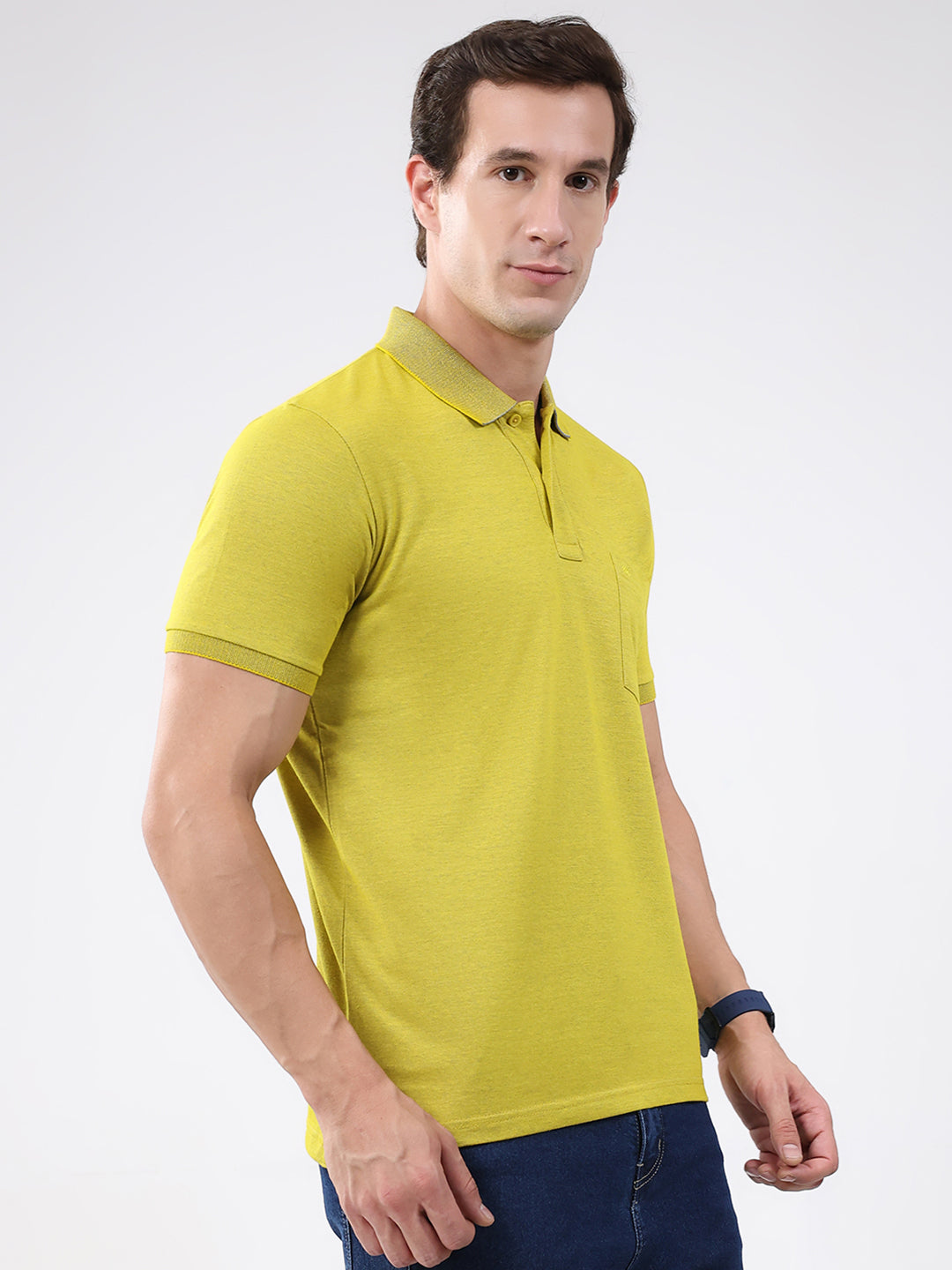 Men Yellow Solid Collar Half Sleeve T-Shirt