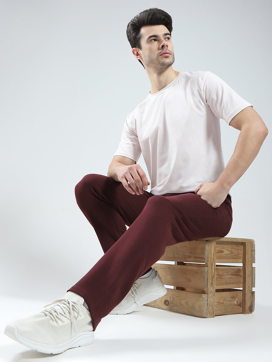 Men Maroon Solid Regular Fit Lower