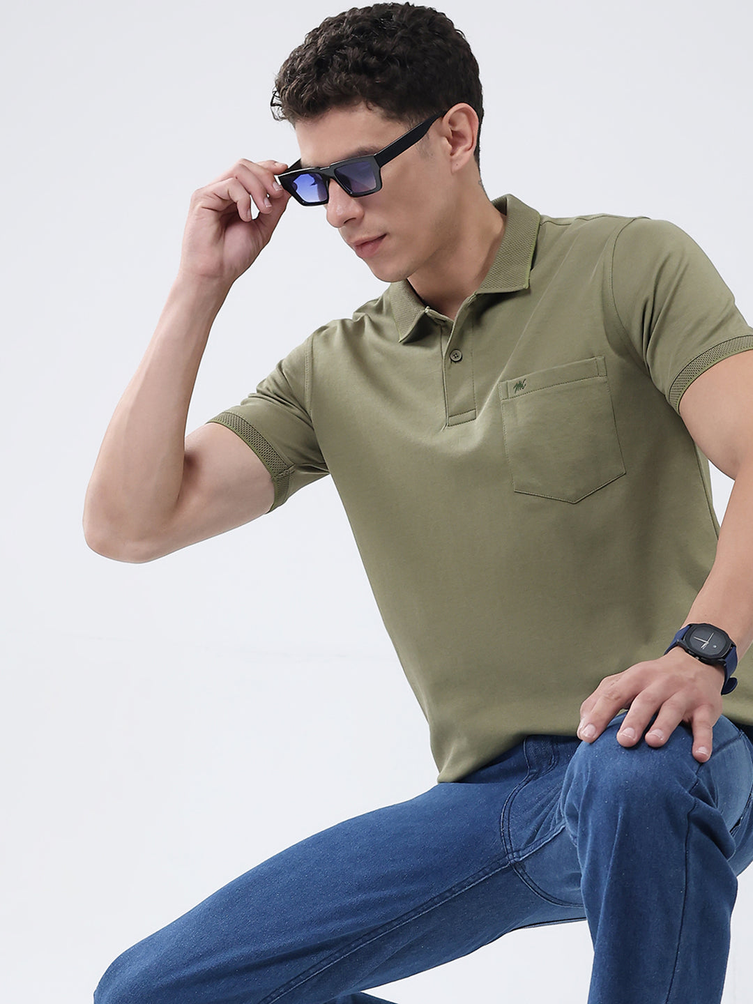 Men Olive Solid Collar Half Sleeve T-Shirt