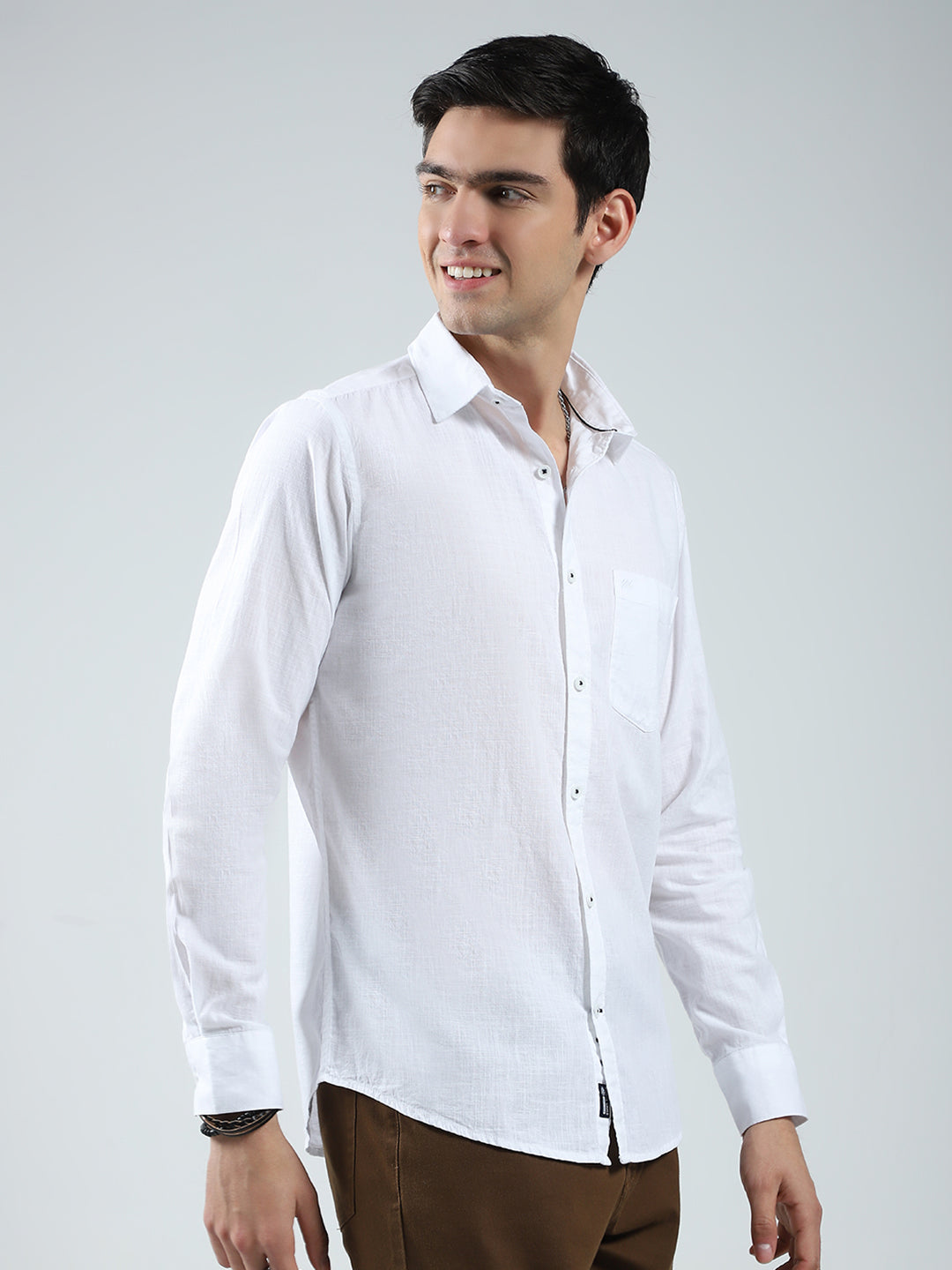 Men White Solid Collar Full Sleeve Shirt