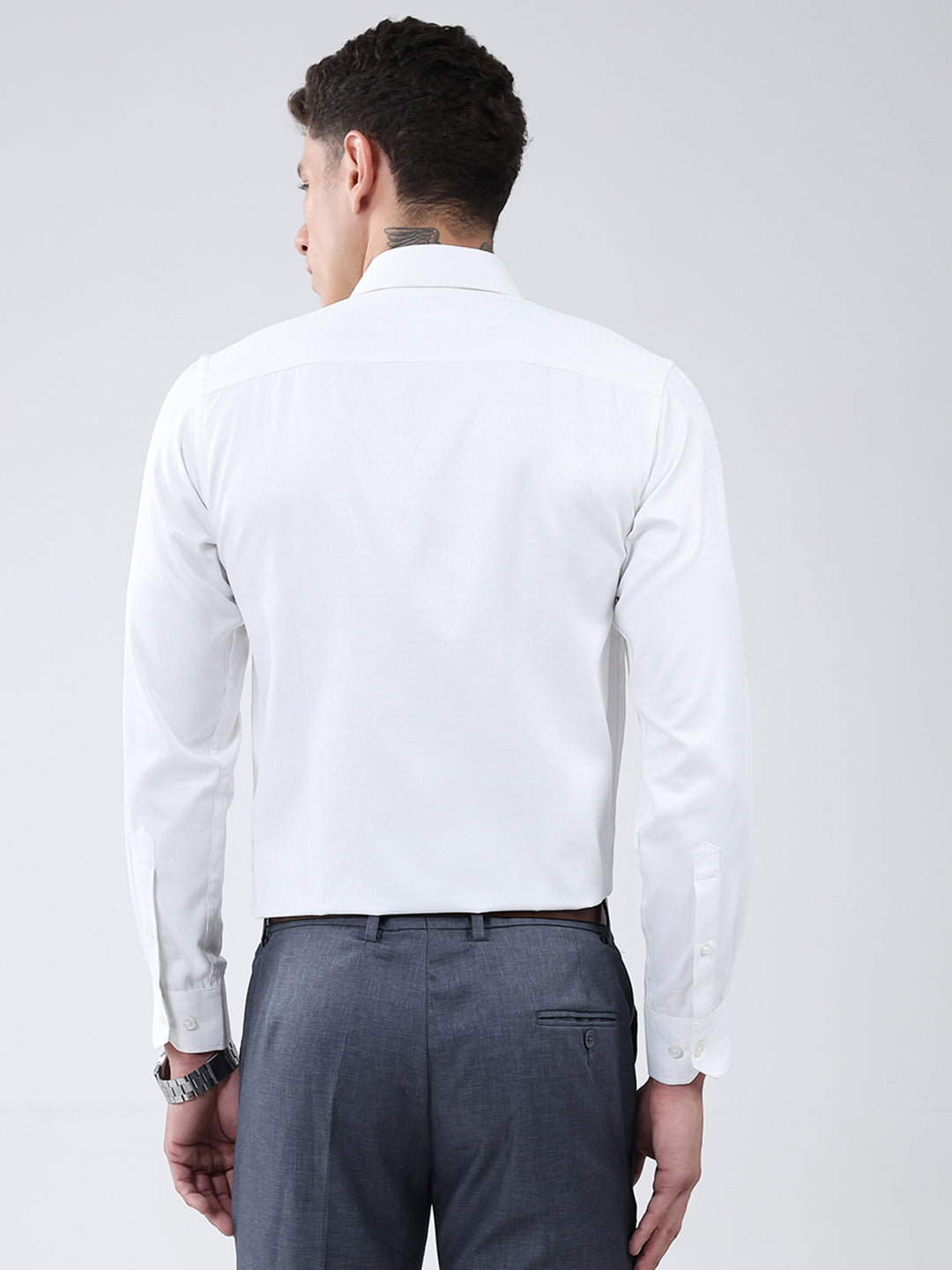 Men White Solid Collar Full Sleeve Shirt