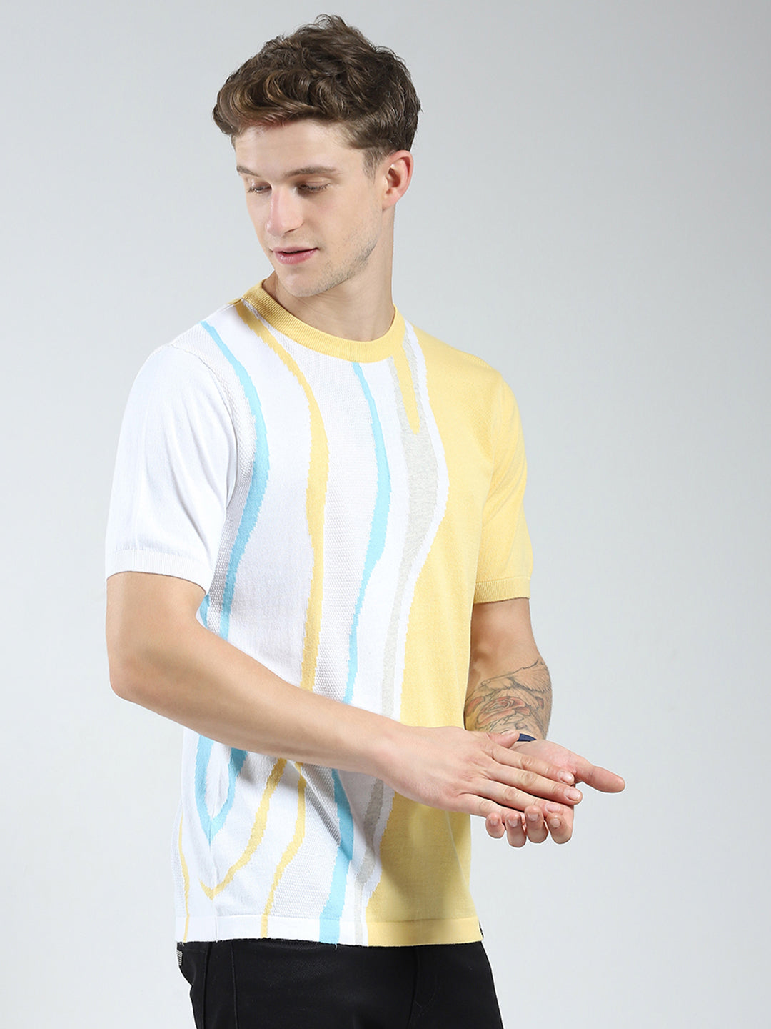 Men Yellow Self Design Round Neck Half Sleeve T-Shirt