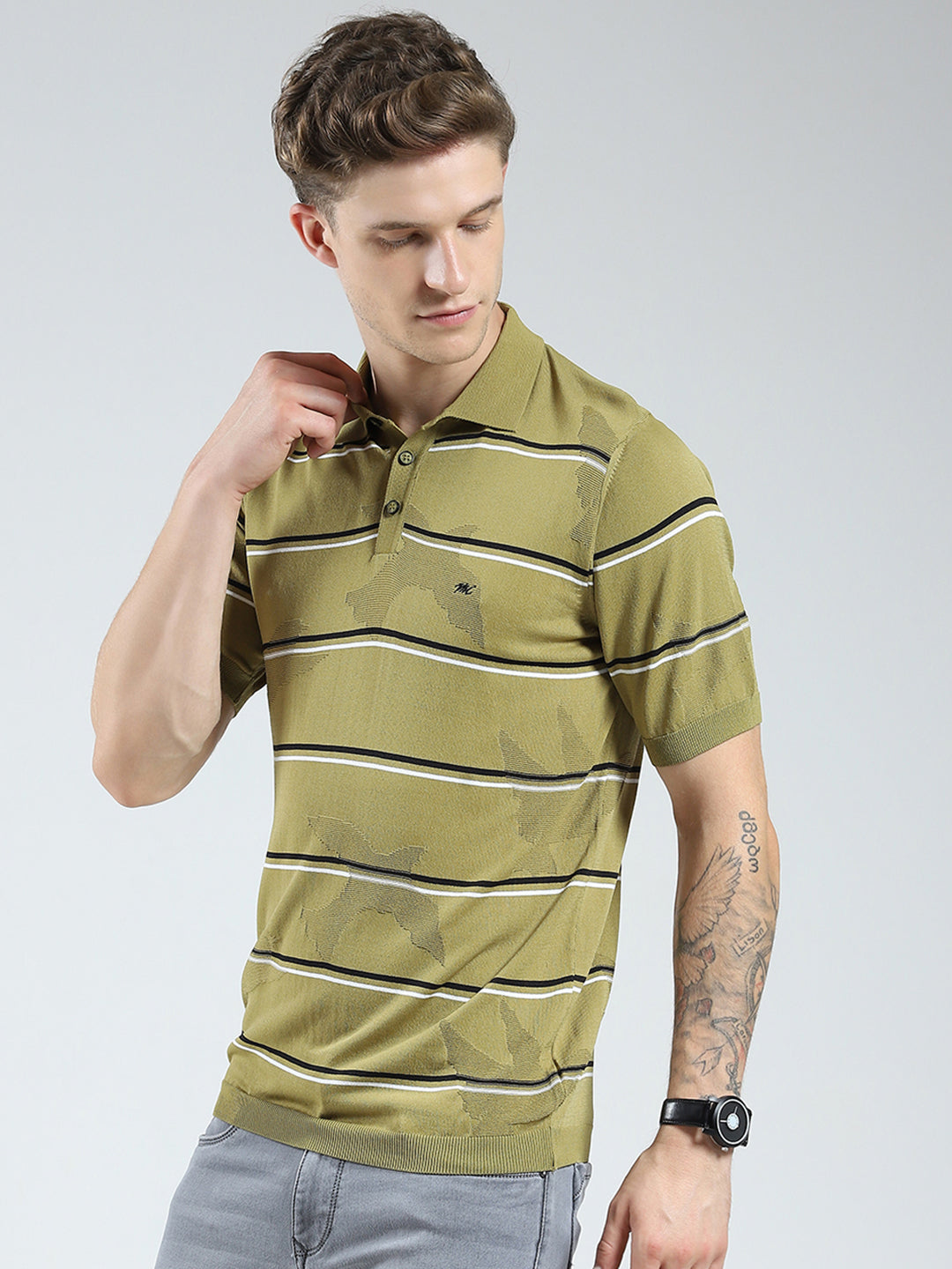Men Green Solid Collar Half Sleeve T-Shirt