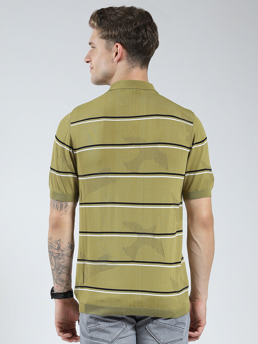 Men Green Solid Collar Half Sleeve T-Shirt