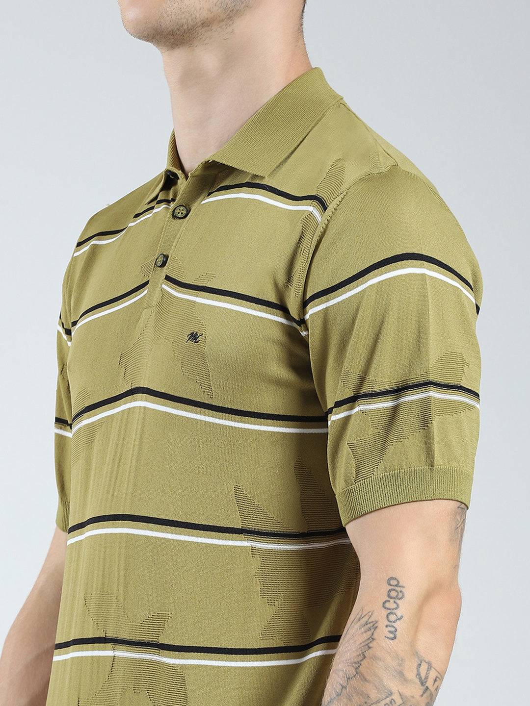 Men Green Solid Collar Half Sleeve T-Shirt