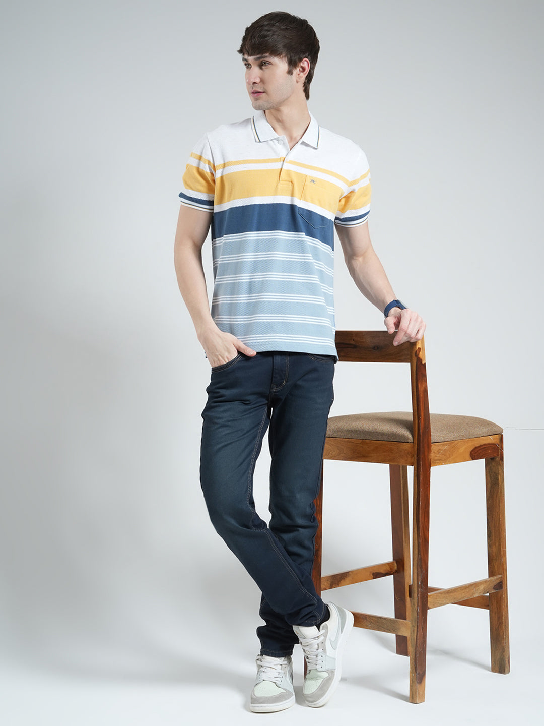 Men Yellow Stripe Collar Half Sleeve T-Shirt