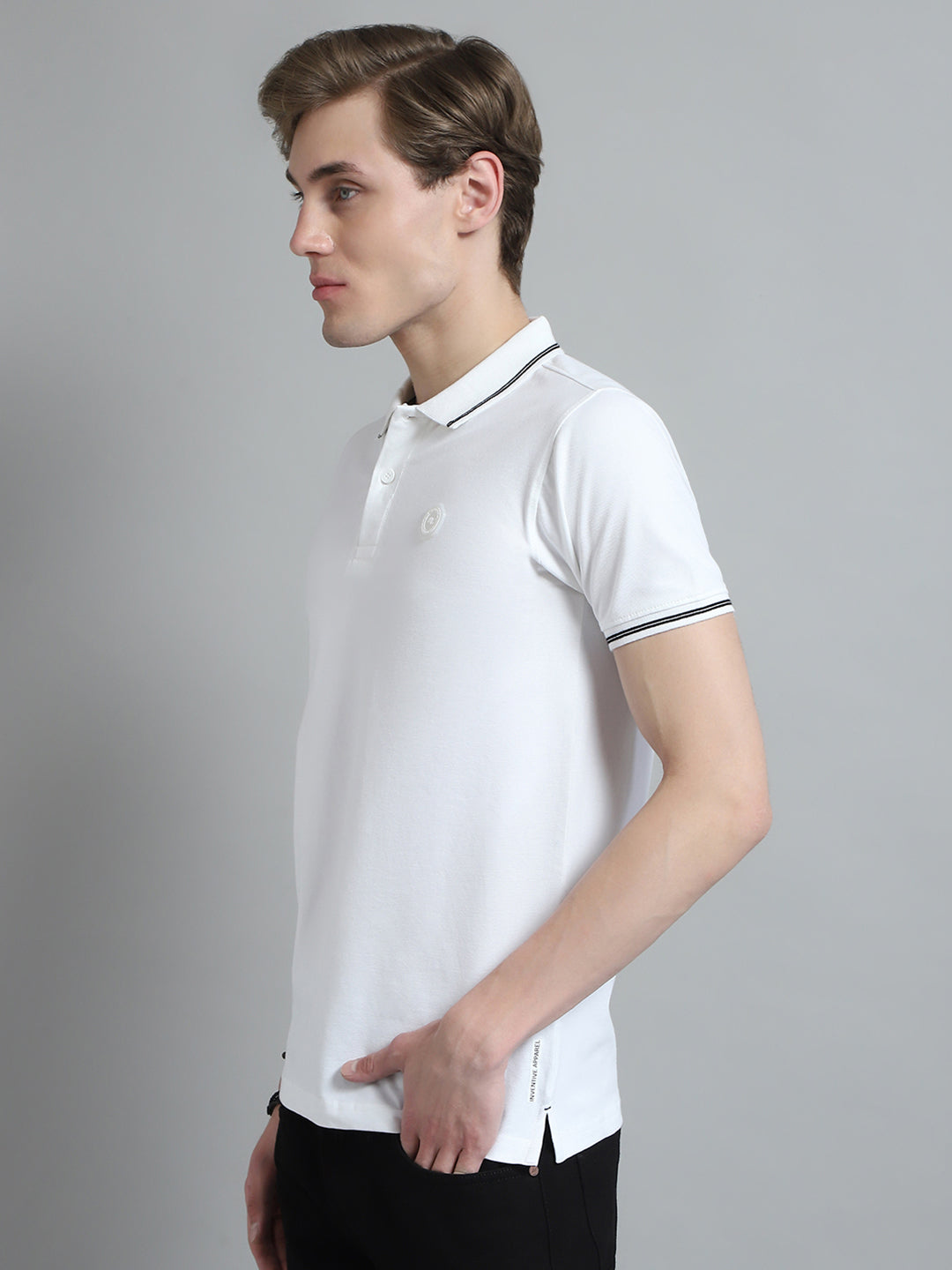 Men White Solid Collar Half Sleeve T-Shirt