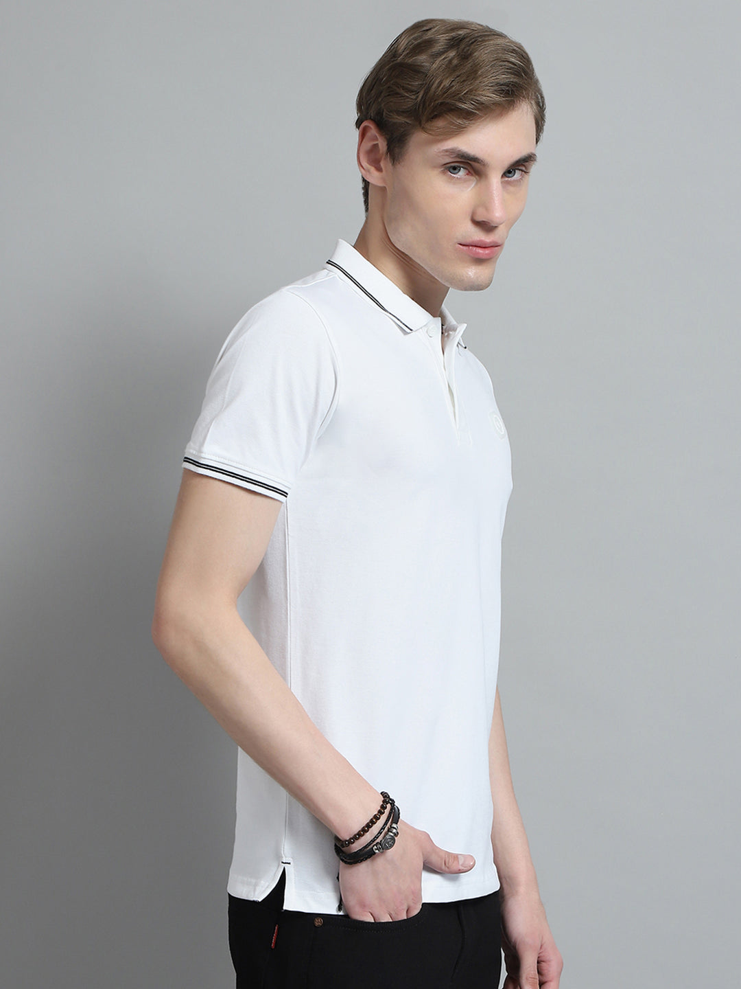 Men White Solid Collar Half Sleeve T-Shirt